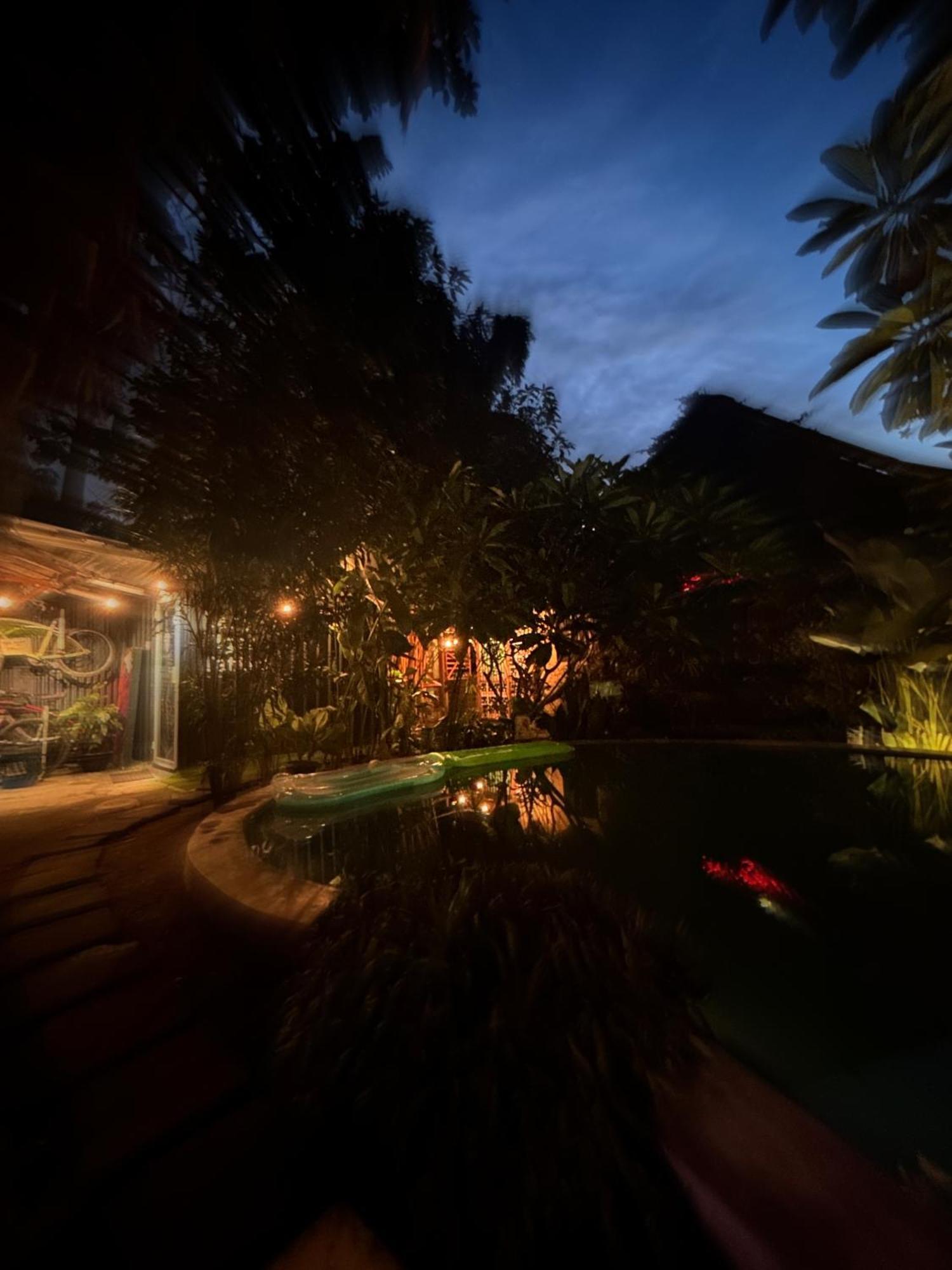 Losmanos Hostel Yogyakarta Kültér fotó