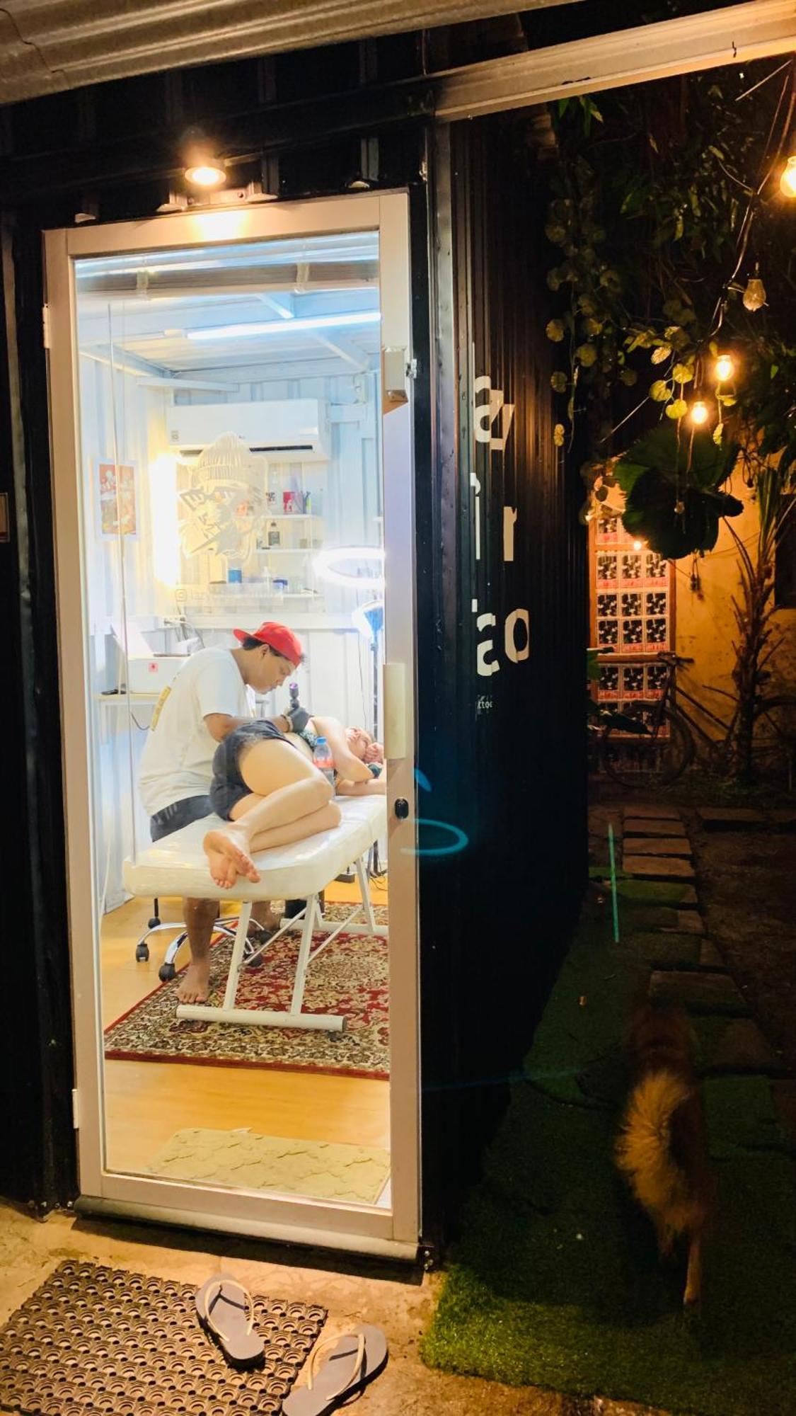 Losmanos Hostel Yogyakarta Kültér fotó