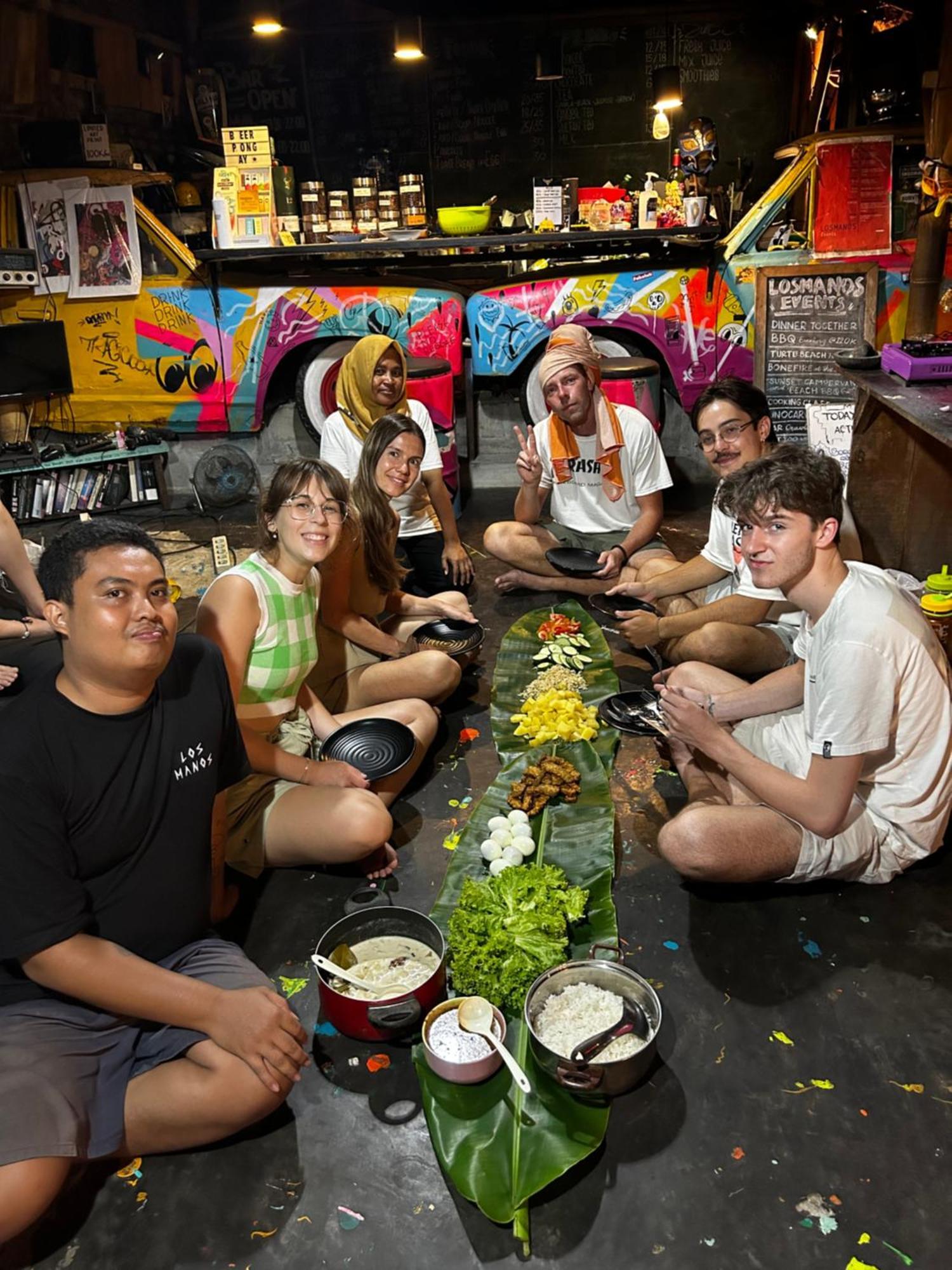 Losmanos Hostel Yogyakarta Kültér fotó