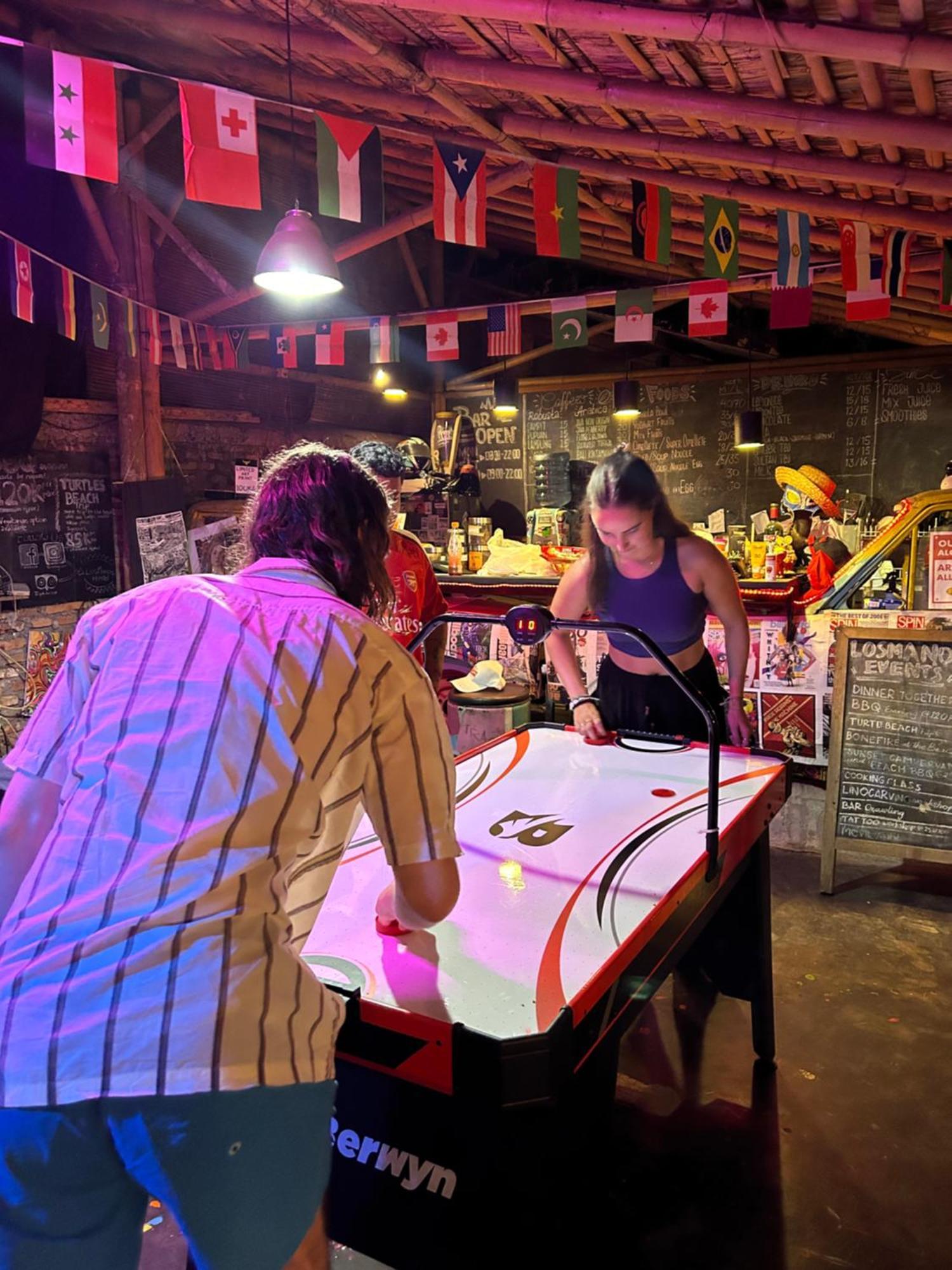 Losmanos Hostel Yogyakarta Kültér fotó