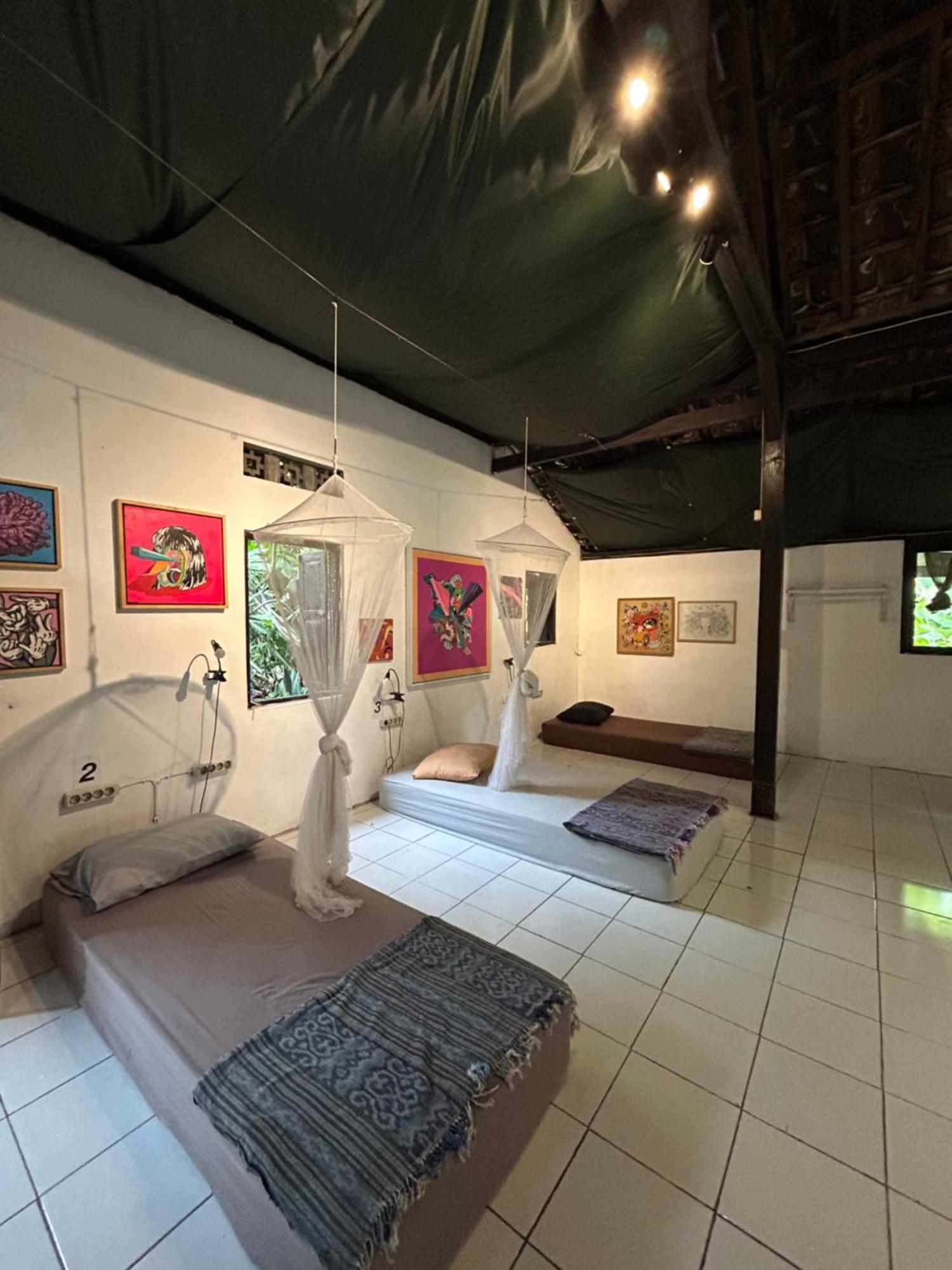 Losmanos Hostel Yogyakarta Kültér fotó