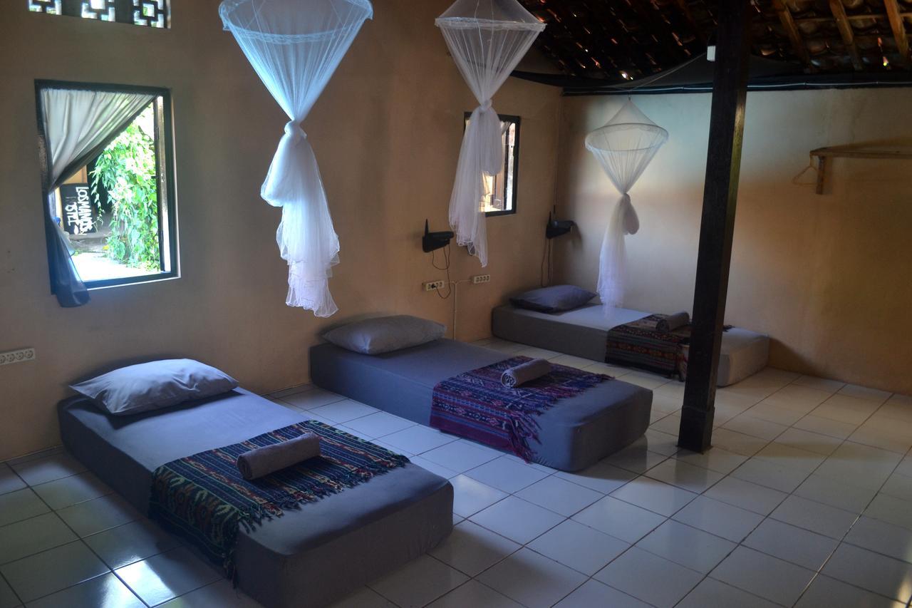 Losmanos Hostel Yogyakarta Kültér fotó
