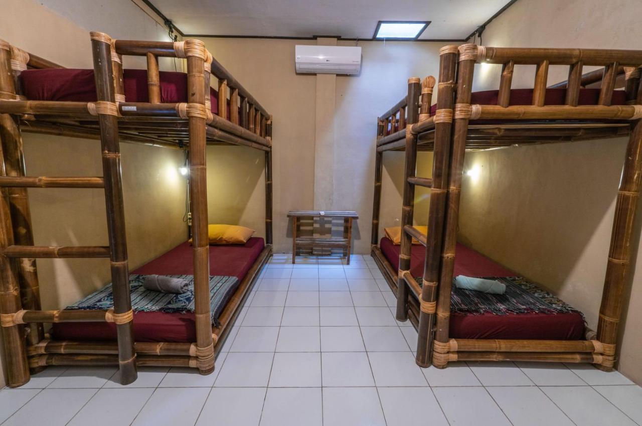 Losmanos Hostel Yogyakarta Kültér fotó