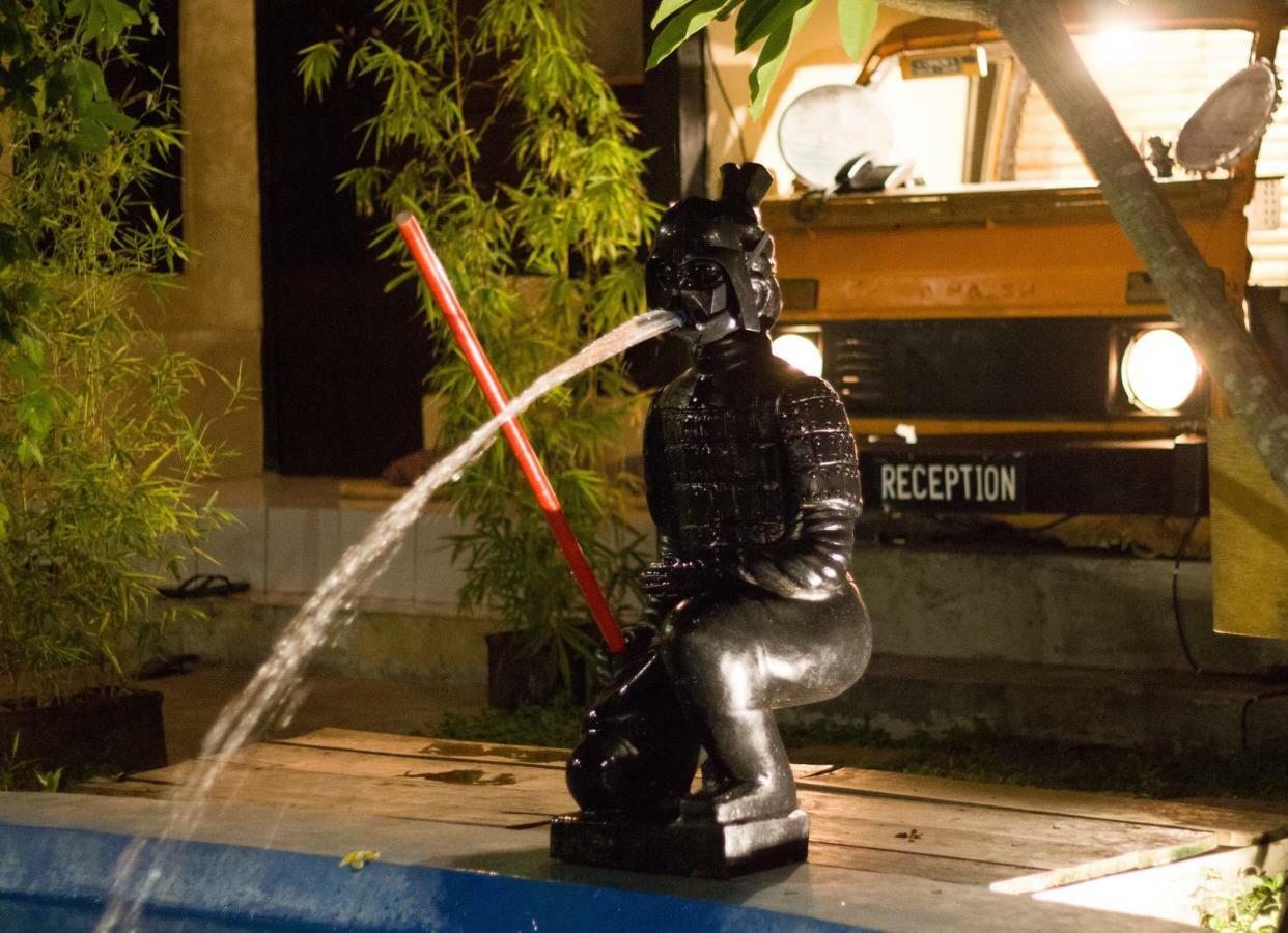 Losmanos Hostel Yogyakarta Kültér fotó